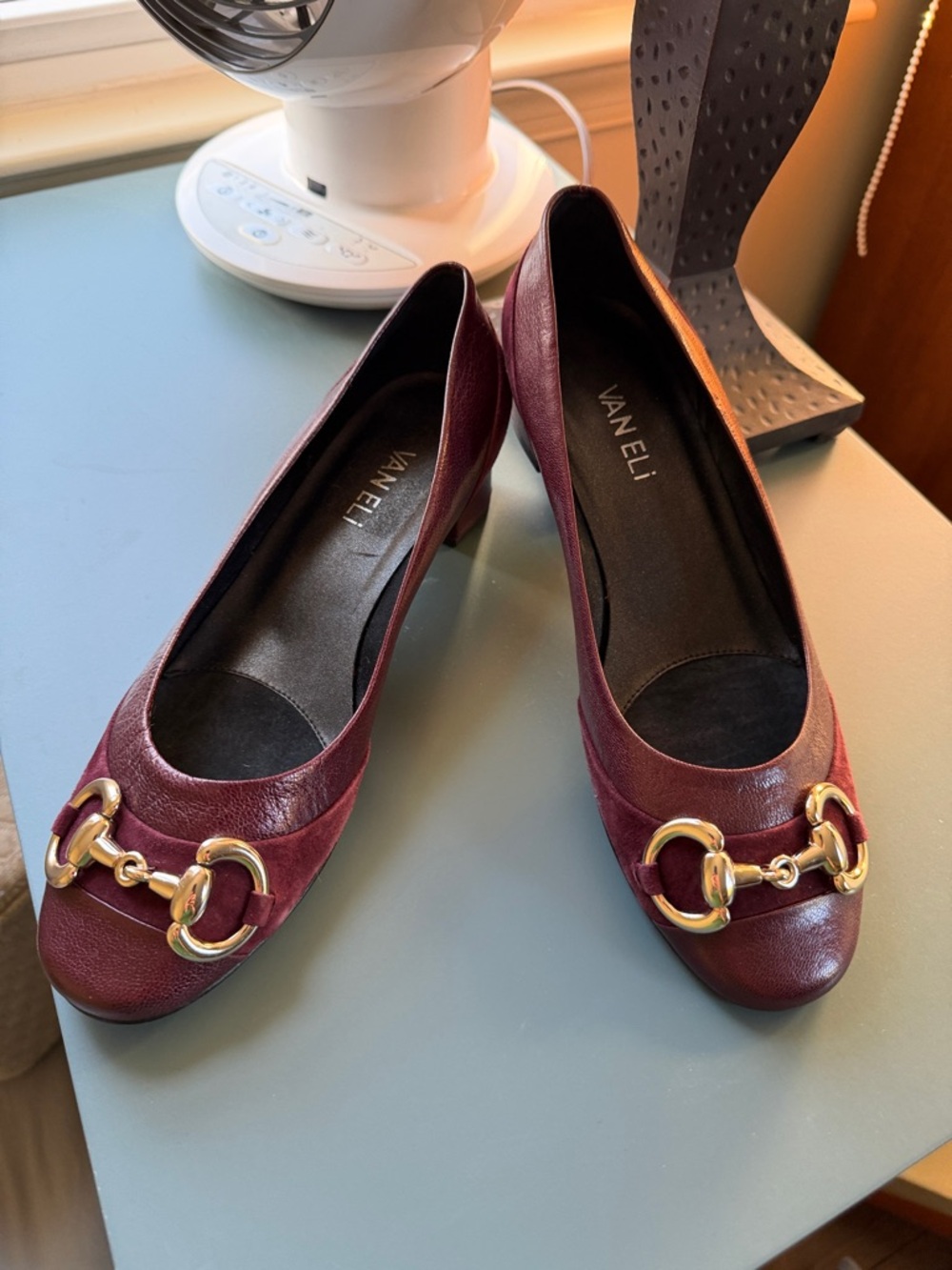 Van Eli Burgundy Leather Mid-Heel Pumps with Gold Chain Accent size 7W